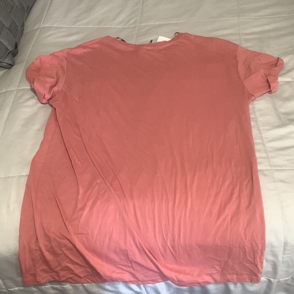 H&M tshirt - Picture 3 of 3